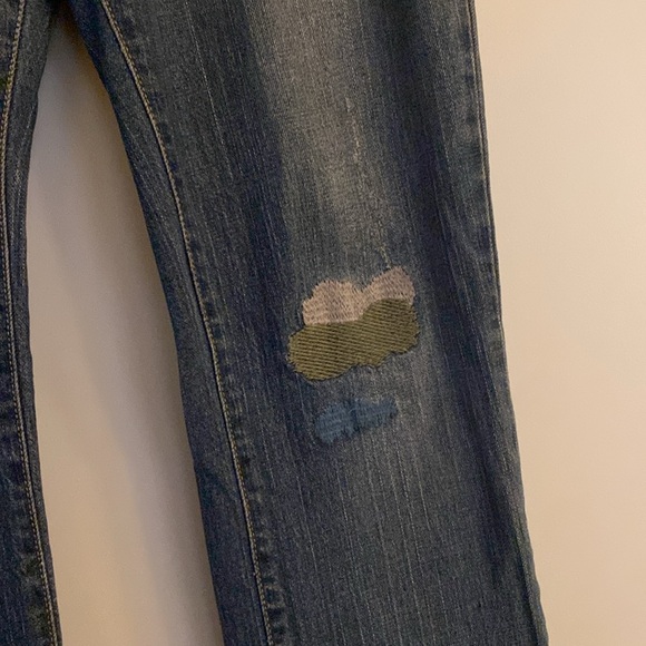 Levi’s Straight Leg Patch Jeans - Picture 3 of 7